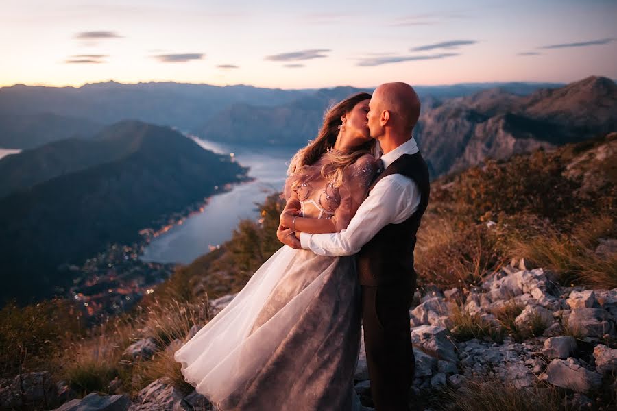 Fotografo di matrimoni Olga Brovko (sunkrit). Foto del 29 aprile 2019