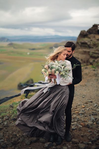 Fotógrafo de casamento Valentina Solnyshkova (solnyshkova). Foto de 20 de abril 2020