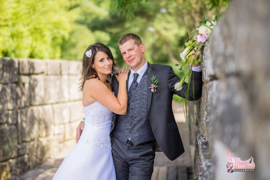 Fotografo di matrimoni Djemila Besuchet (besuchet). Foto del 10 marzo 2019