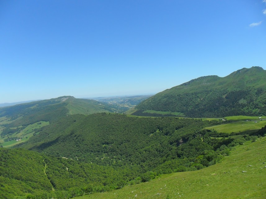 l'Auvergne à moto en septembre VS-m8Hy76BEFrmZs7PFbB1fhEfc9PWFCNsQkvJJg6KM=w858-h643-no