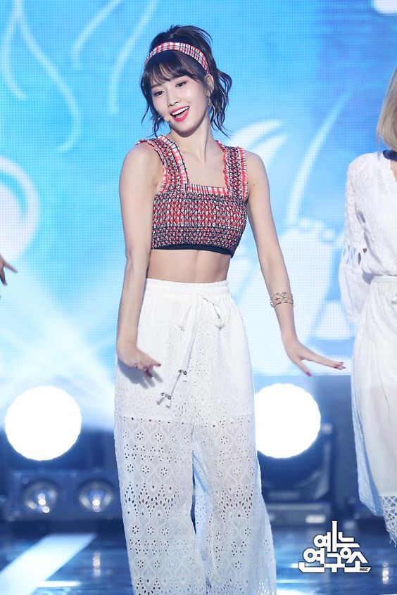 momo crop 27