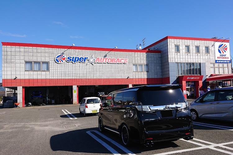 ヴェルファイアの年末の洗車・30前期 ヴェルファイア・220前期 クラウンRS・CCウォーターゴールド・今年1年ありがとうございましたに関するカスタム事例の投稿画像1枚目