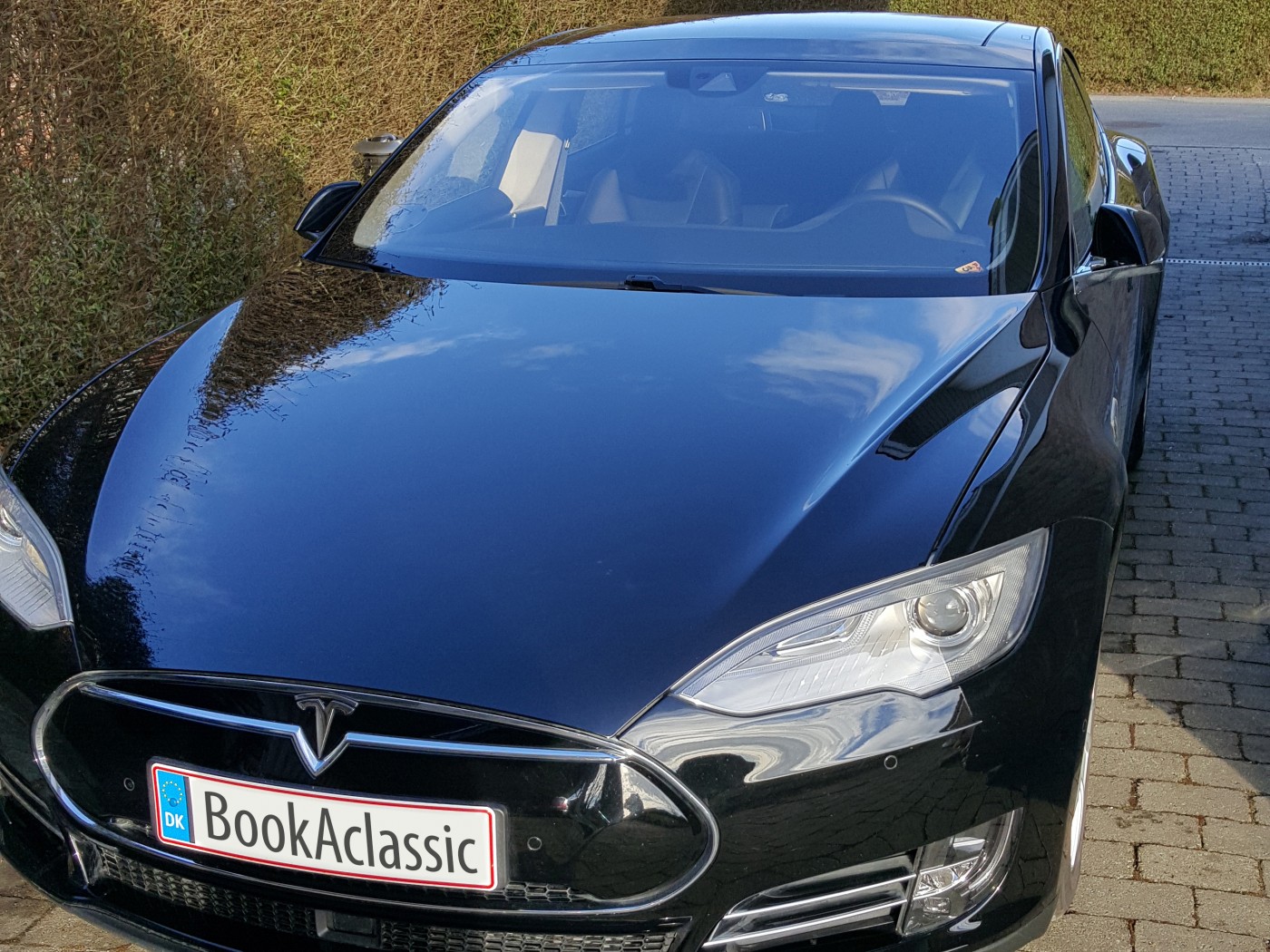 Tesla Model S 70D Hire Skævinge