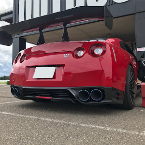 NISSAN GT-R R35