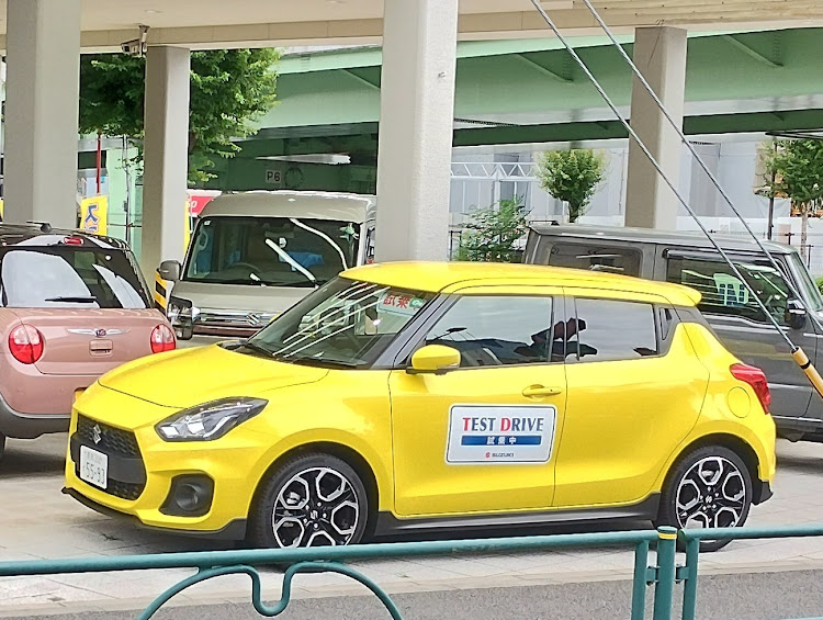 スイフトスポーツの試乗車・テストドライブに関するカスタム事例の投稿画像1枚目
