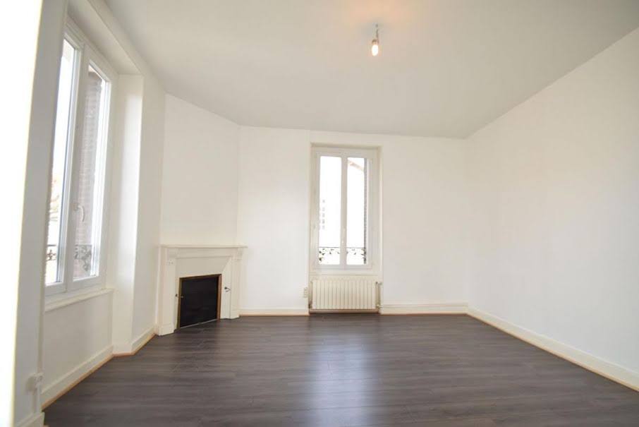 Location  appartement 2 pièces 70 m² à Limoges (87000), 590 €