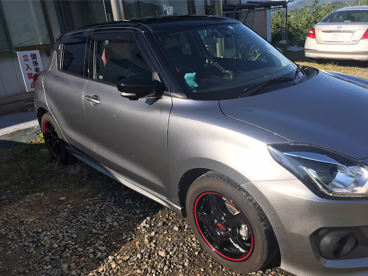 NABEさんが投稿したSWIFT・ポリッシャー研磨・水垢取り・キラ艶ボディに関するカスタム事例の投稿画像1枚目