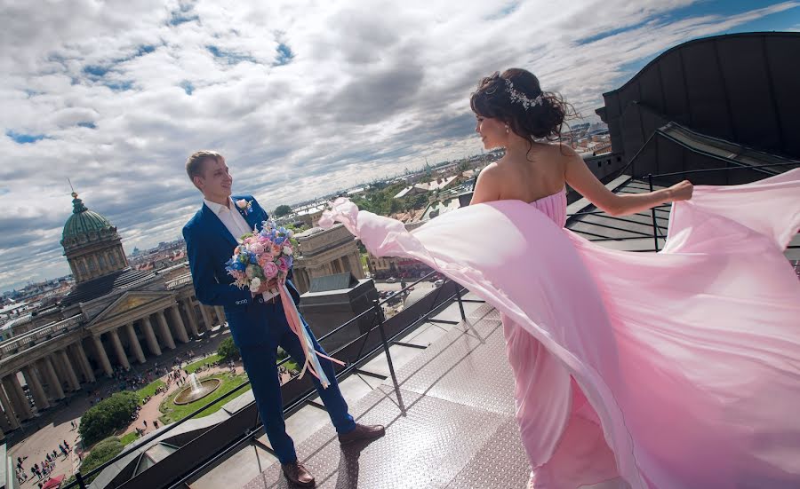 Fotógrafo de casamento Andrey Renov (renov). Foto de 10 de julho 2016