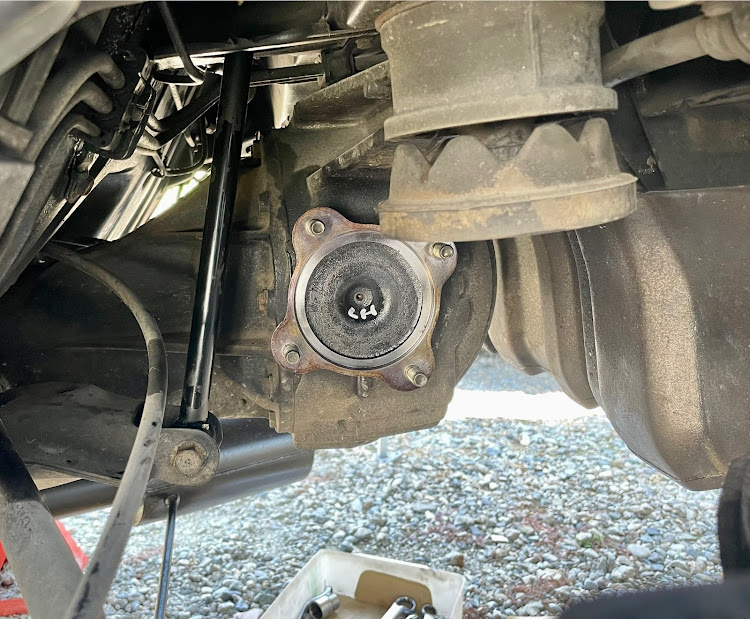 RX-7のDIY・ドライブシャフトブーツ交換・暑すぎるわ🥵・いつもいいね＆コメントありがとうございます・フォロワーさんありがとうございます！に関するカスタム事例の投稿画像18枚目
