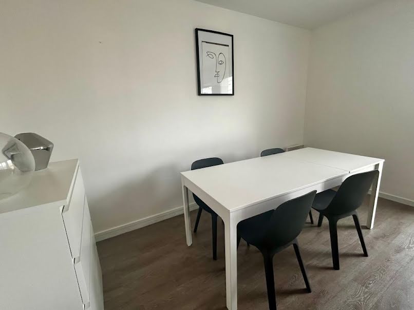 Location meublée appartement 2 pièces 82 m² à Reims (51100), 570 €