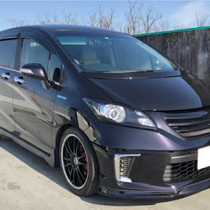 フリード GP3