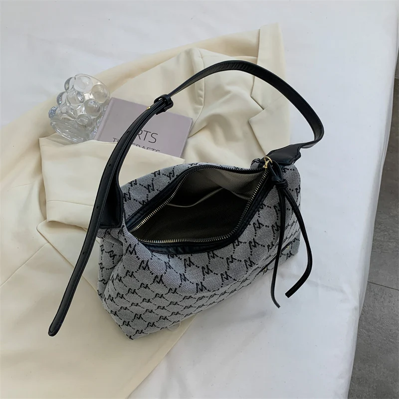 Chemise Fleurie Décontractée pour le Quotidien, Idéale pour les Déplacements, Style Personnalisé et Confort, Un Look Unique et Fleuri.