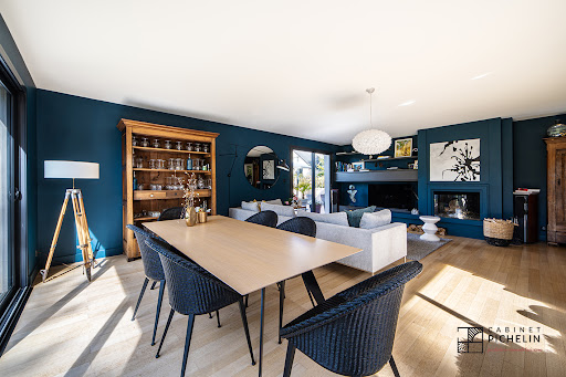 Contemporary house with garden and terrace 5