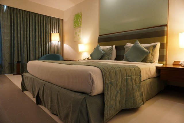 Hotel, Room, Curtain, Green, Furniture, Bed, Hotel Room