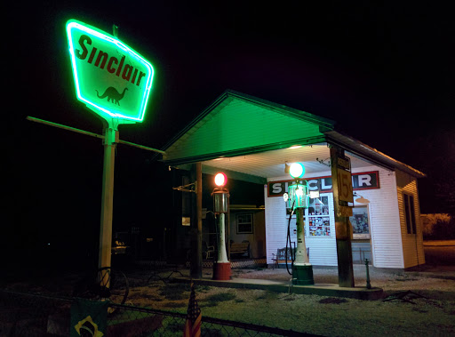 Gay Parita Sinclair Filling Station, Old Route 66