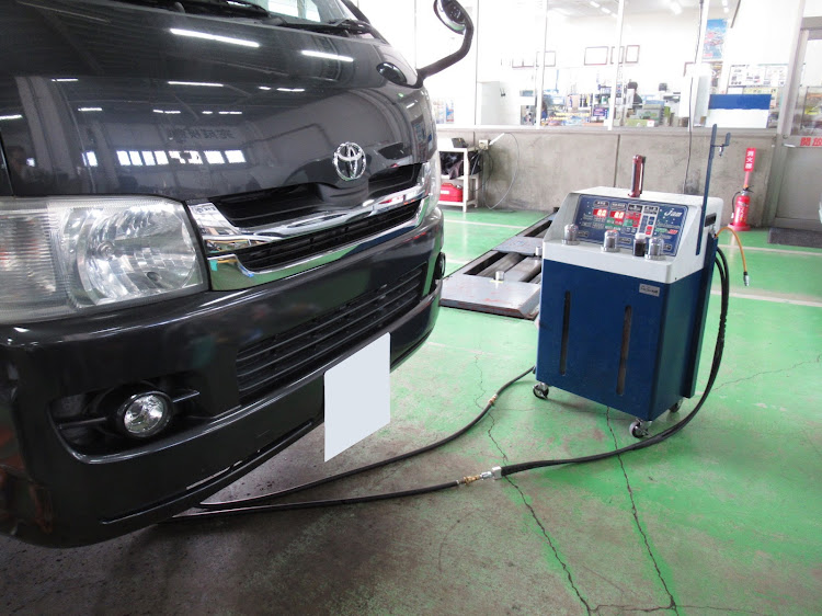 ハイエースバンの1型ハイエース・名古屋自動車工業・ATF圧送交換・デフオイル交換に関するカスタム事例の投稿画像1枚目