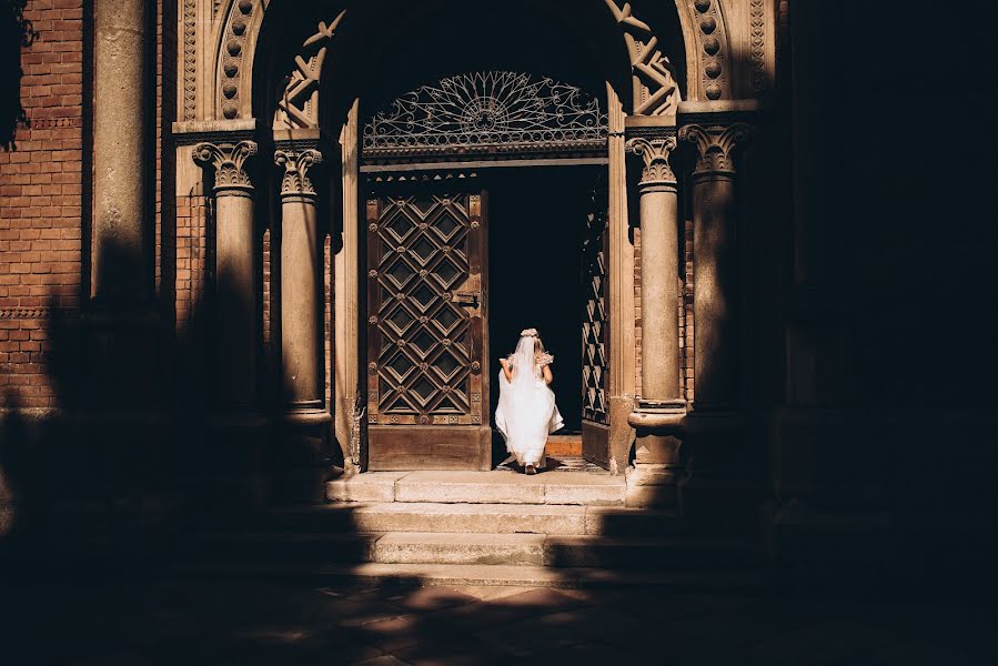 Photographe de mariage Oleh Lazurka (lazurka300696). Photo du 28 septembre 2020