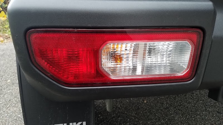 ジムニーのLED・fcl.・抵抗内蔵ウィンカーバルブに関するカスタム事例の投稿画像6枚目