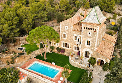 House with garden and terrace 2