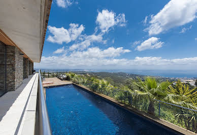 Maison avec piscine et terrasse 13