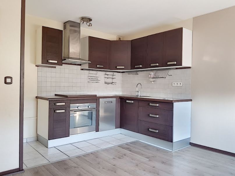 Location  appartement 2 pièces 39 m² à Villemandeur (45700), 553 €