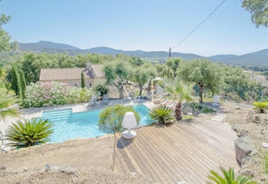 Villa with pool 12