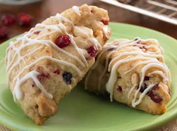 CRANBERRY WHITE CHOCOLATE CHIP SCONES