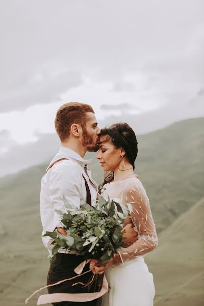 Photographe de mariage Elbrus Takulov (takulov98). Photo du 15 avril 2019