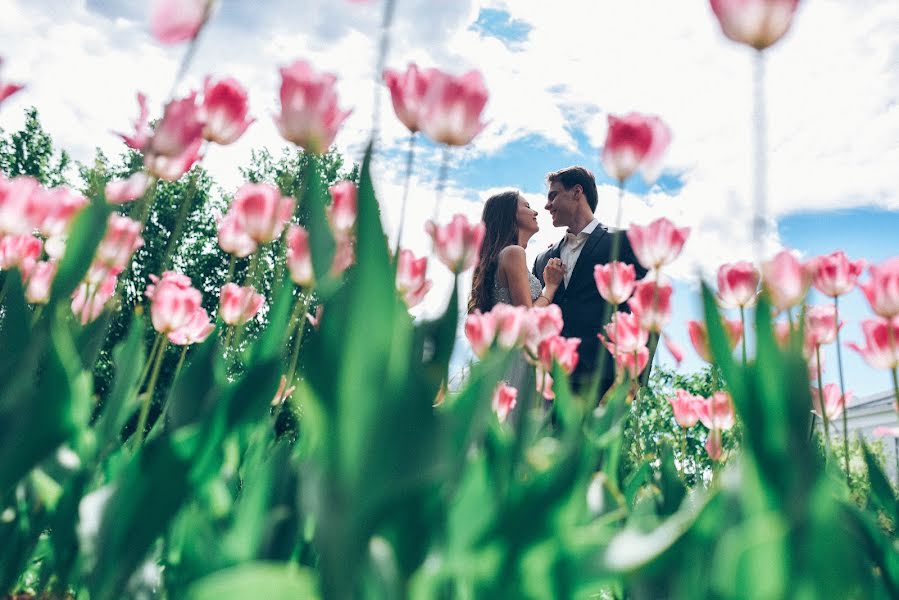 Fotógrafo de casamento Denis Khuseyn (legvinl). Foto de 2 de fevereiro 2018