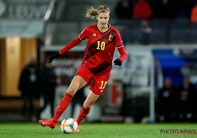 Le tout premier but de Justine Vanhaevermaet avec les Red Flames 