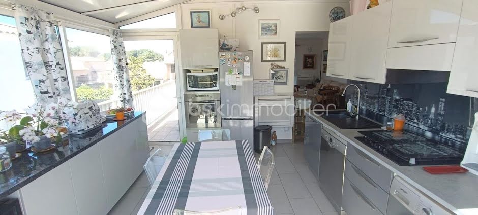 Vente appartement 3 pièces 75 m² à Six-Fours-les-Plages (83140), 295 000 €