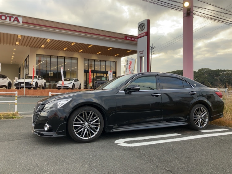クラウンアスリートのいいね＆フォロー＆コメントありがとうございます・キリ番投稿・イイネの日・車検前・久々の顔出しに関するカスタム事例の投稿画像4枚目