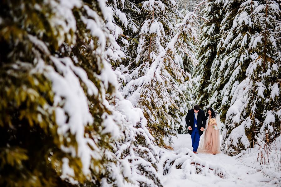 Wedding photographer Dobrinescu Mihai (mihaidobrinescu). Photo of 27 December 2021