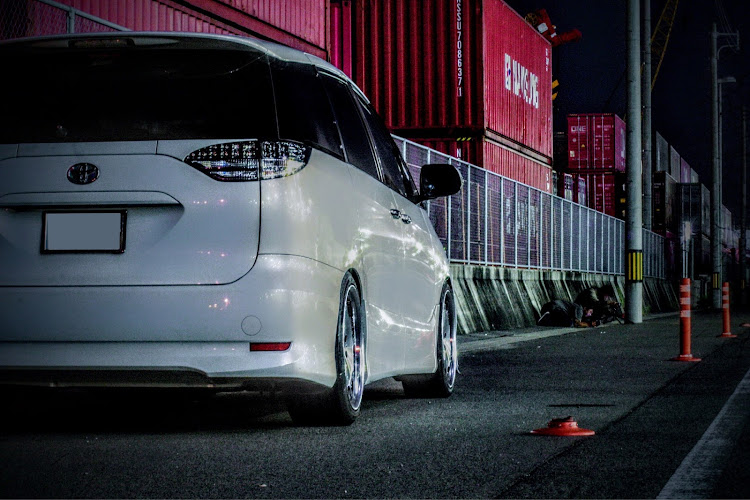 エスティマの右斜め前写真展・過去画像・コンテナ・コラボ・スケルトンに関するカスタム事例の投稿画像2枚目