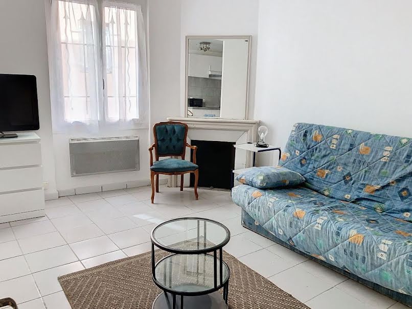 Location meublée appartement 1 pièce 29 m² à Avignon (84000), 410 €