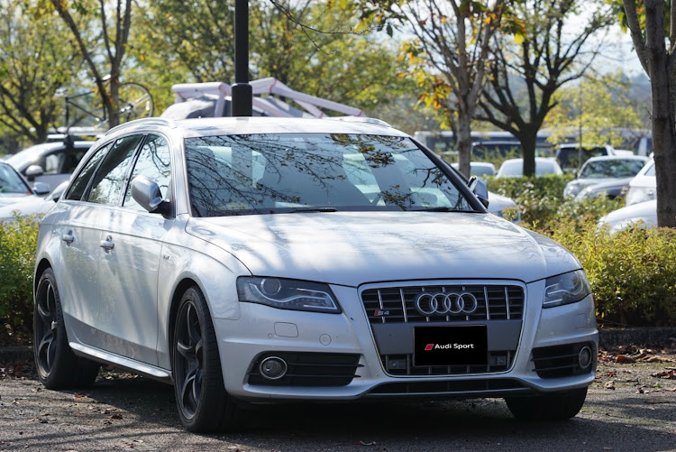 ローズヘッドさんが投稿したアウディ全国オフ・アウディ・アウディ 全国オフ・Audi・オフ会に関するカスタム事例の投稿画像32枚目