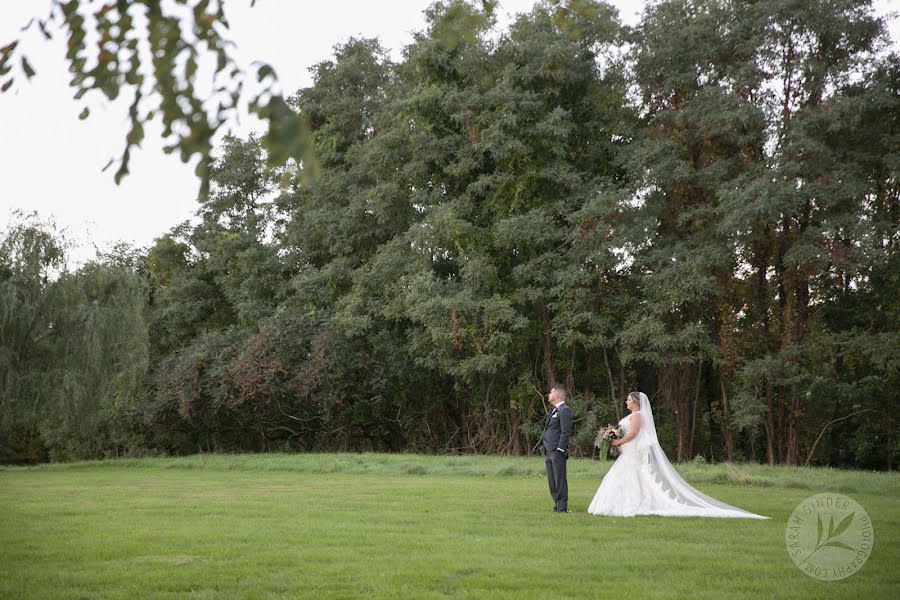 Fotograf ślubny Sarah Ginder (sarahginder). Zdjęcie z 8 września 2019