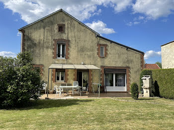 maison à Boué (02)