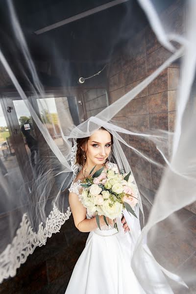 Fotógrafo de bodas Valeriy Golubkovich (iznichego). Foto del 18 de septiembre 2018