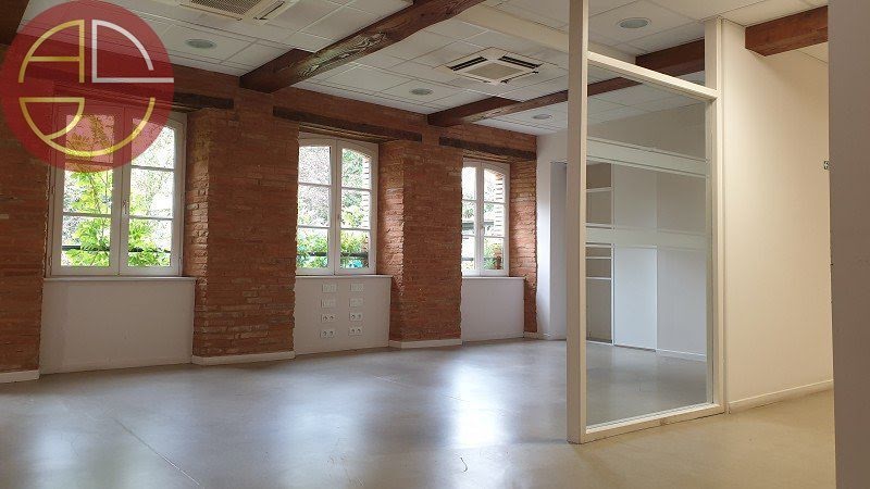 Location  locaux professionnels  418 m² à Montauban (82000), 5 412 €