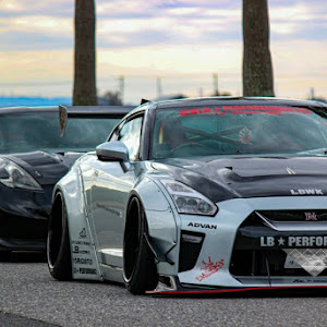 NISSAN GT-R R35