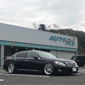 LSのLEXUS LS460・フルストレートマフラー・リアピースストレート