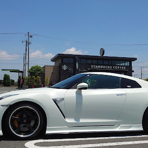 NISSAN GT-R R35