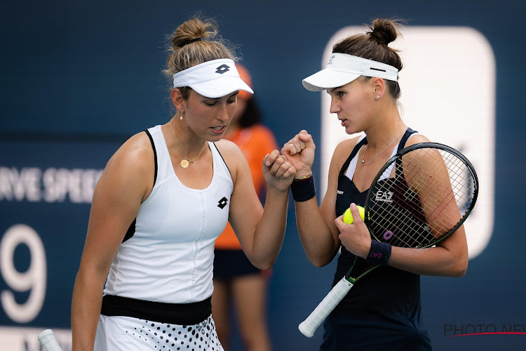 Elise Mertens en Russische dubbelpartner gaan naar halve finale op WTA Finals 