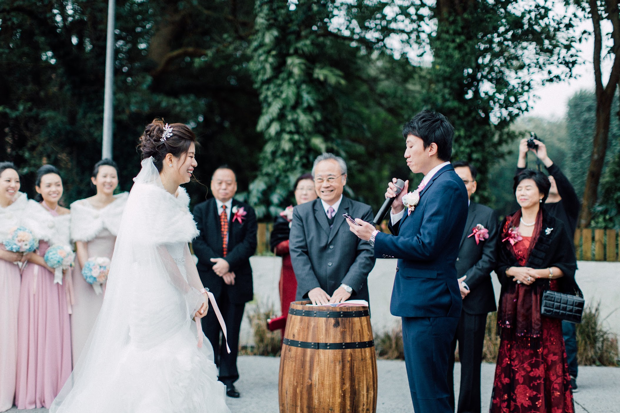 在 台北陽明山 的 美軍俱樂部婚禮 場地舉行陽光正好的戶外婚禮 , 是每位新娘夢寐以求的西式婚禮樣式!