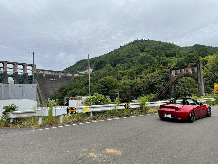 ロードスターのホイールステッカー・ランブった・クイズです‼️に関するカスタム事例の投稿画像1枚目