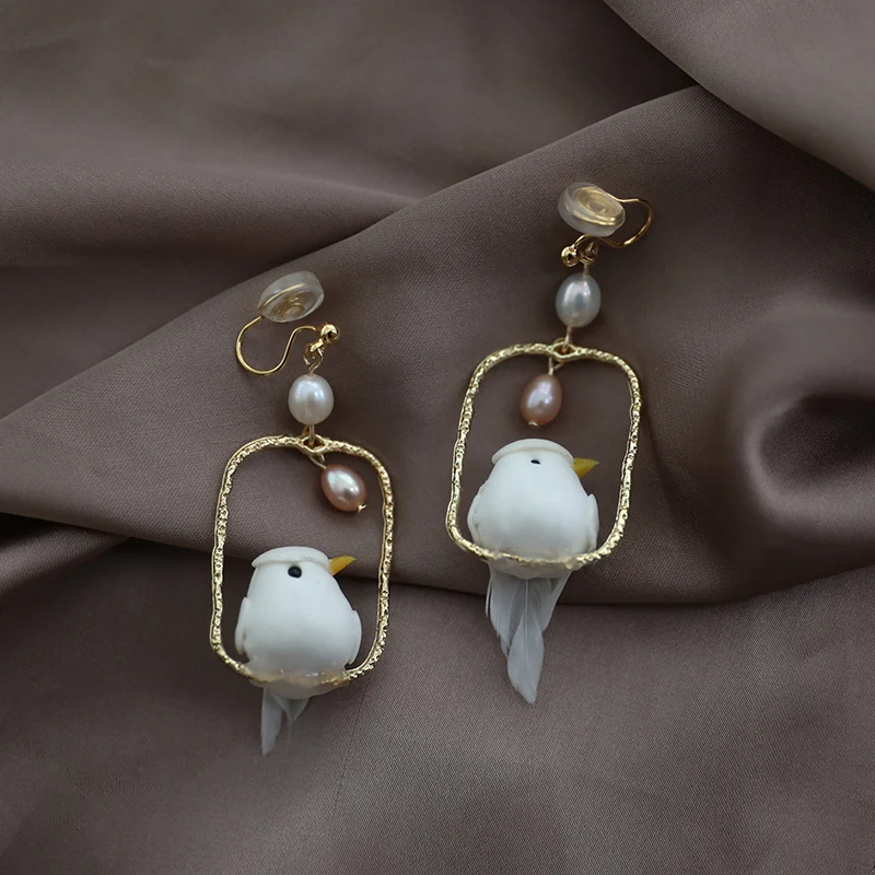 Title 10, Boucles doreilles oiseau simulé style antique,...