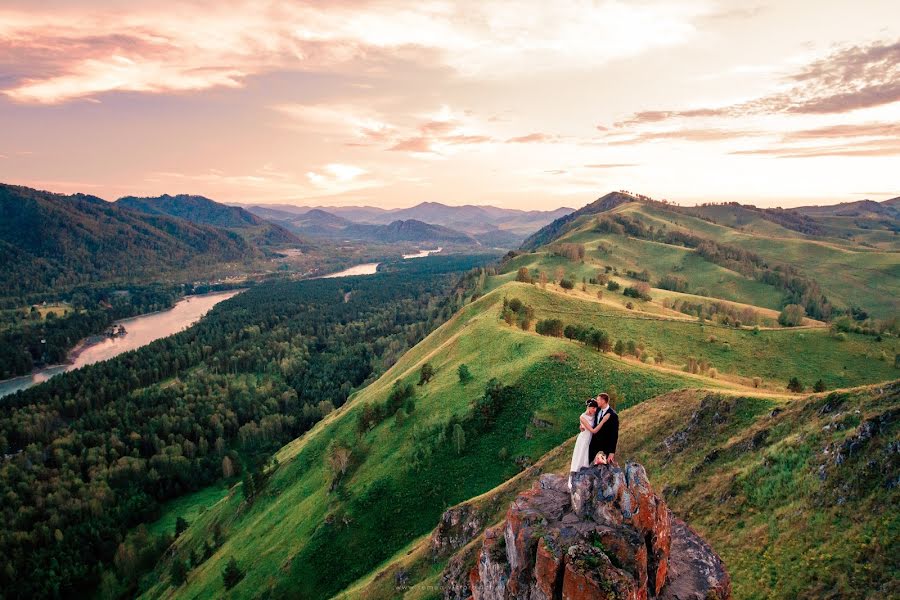 Wedding photographer Semen Viktorovich (prophotosv). Photo of 11 August 2017