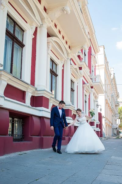 ช่างภาพงานแต่งงาน Vyacheslav Kotlyarenko (kotlyarenkobest) ภาพเมื่อ 6 สิงหาคม 2017