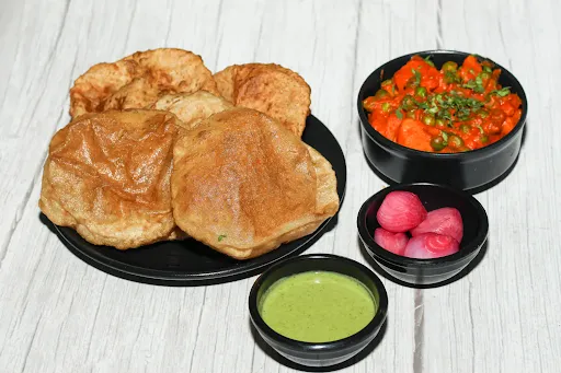 Poori (5Pcs) Sukhi Sabzi & Achar